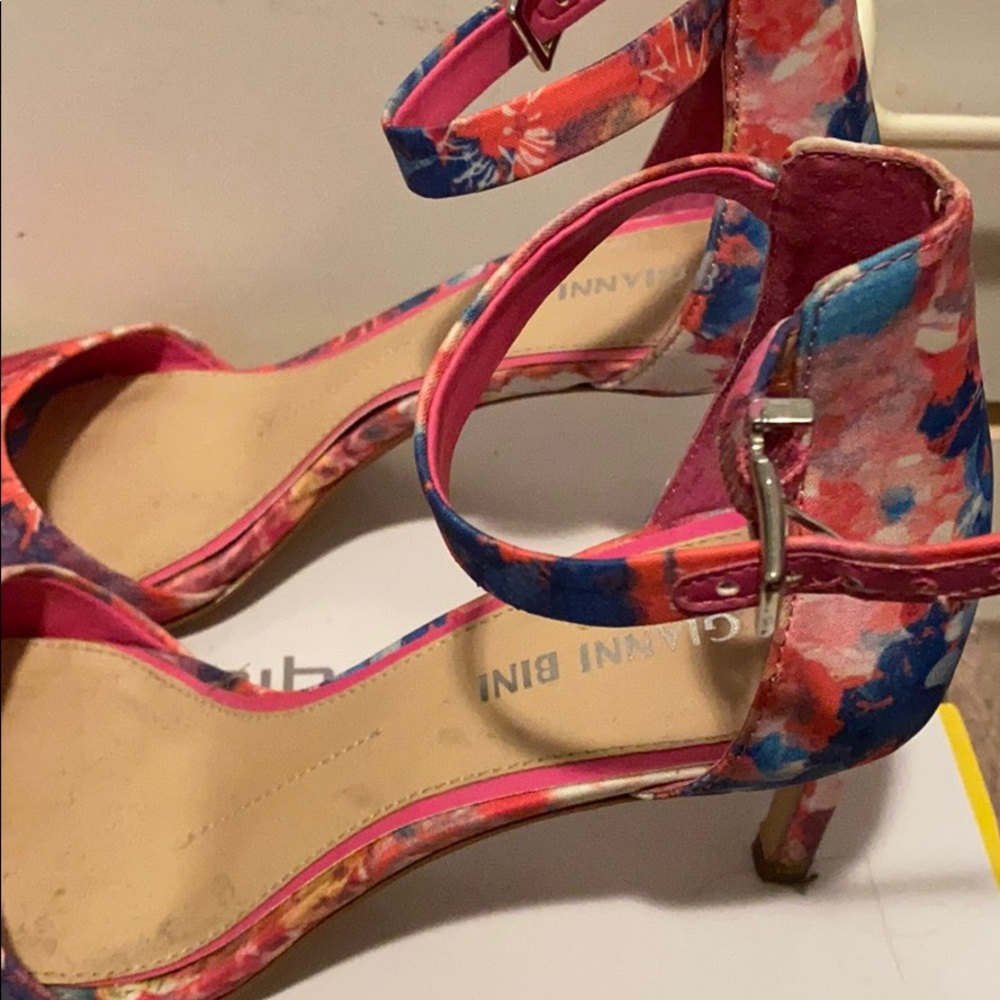 Shoes - Picture 3 of 3